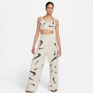 NIKE Sportswear Phoenix Cozy Boucle Pants - size Small